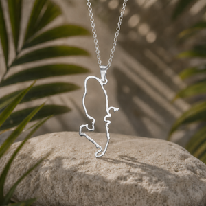 Pendentif carte de la Martinique en acier inoxydable, finition argentée